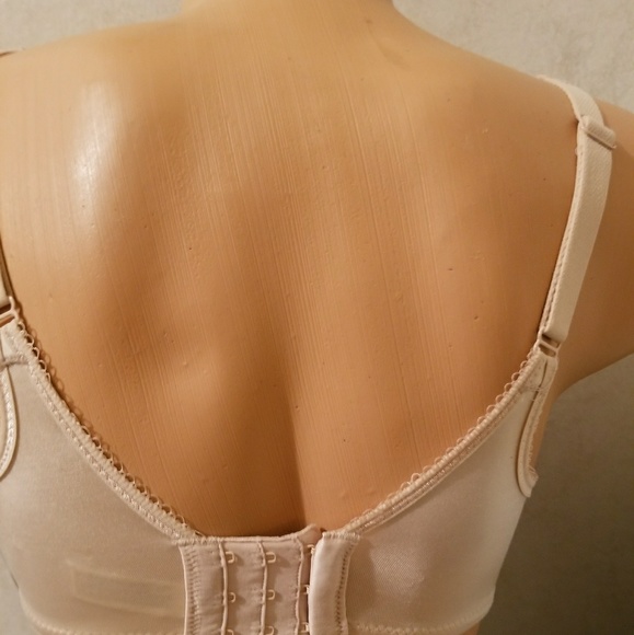 Basic Beauty Spacer Underwire T-Shirt Bra - Picture 4 of 5